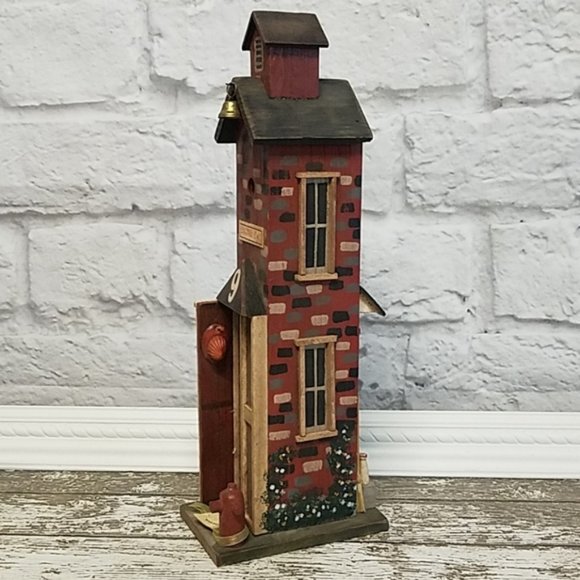 Vintage Engine Co Fire Station House Birdhouse - Picture 2 of 6